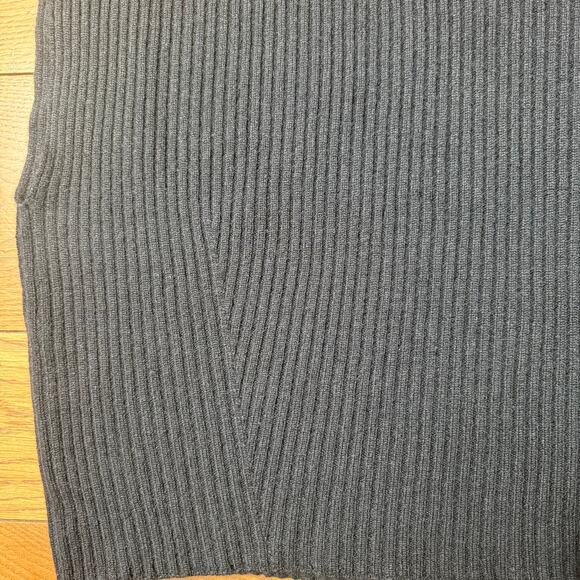 Johnstons of Elgin Cashmere Sweater M Sleeveless Turtleneck Tank Luxury Classic - Picture 4 of 9